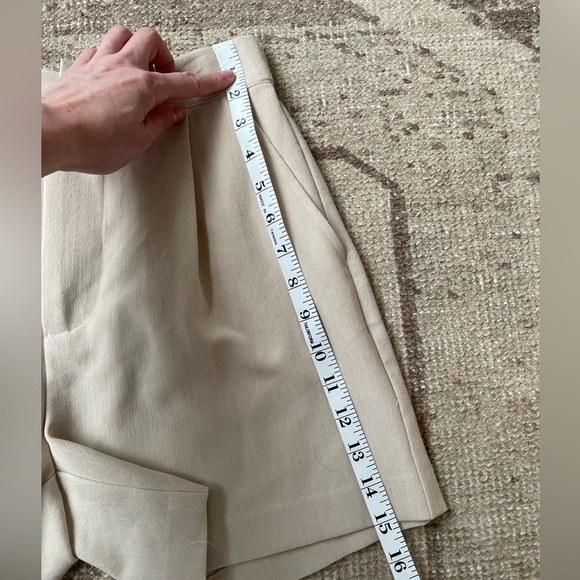 Kimberly Taylor Pleated Shorts - Picture 6 of 7